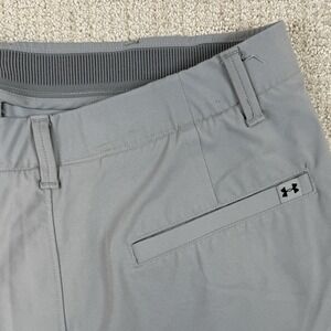 Under Armour Men's 36 Gray Iso-Chill 9" Stretch Waist Performance Golf Shorts